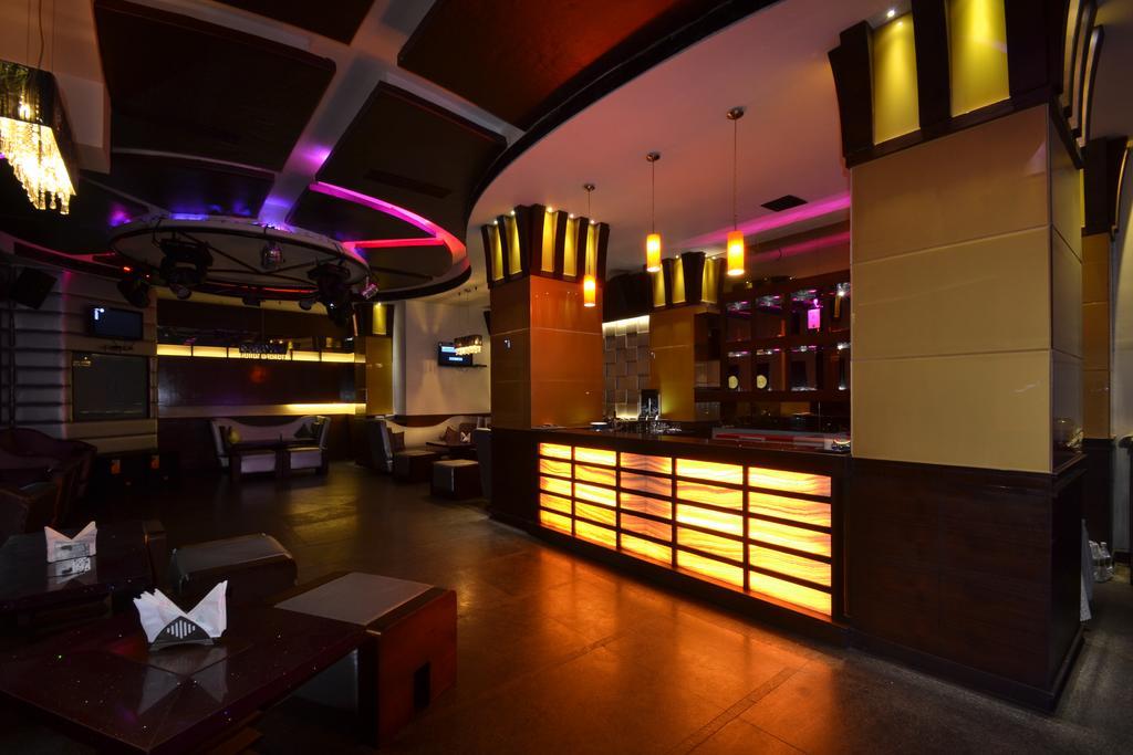 皇家克里夫酒店 坎普尔 外观 照片