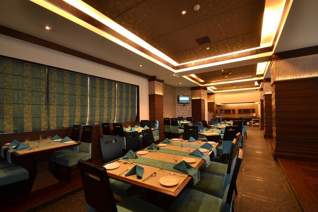 皇家克里夫酒店 坎普尔 外观 照片