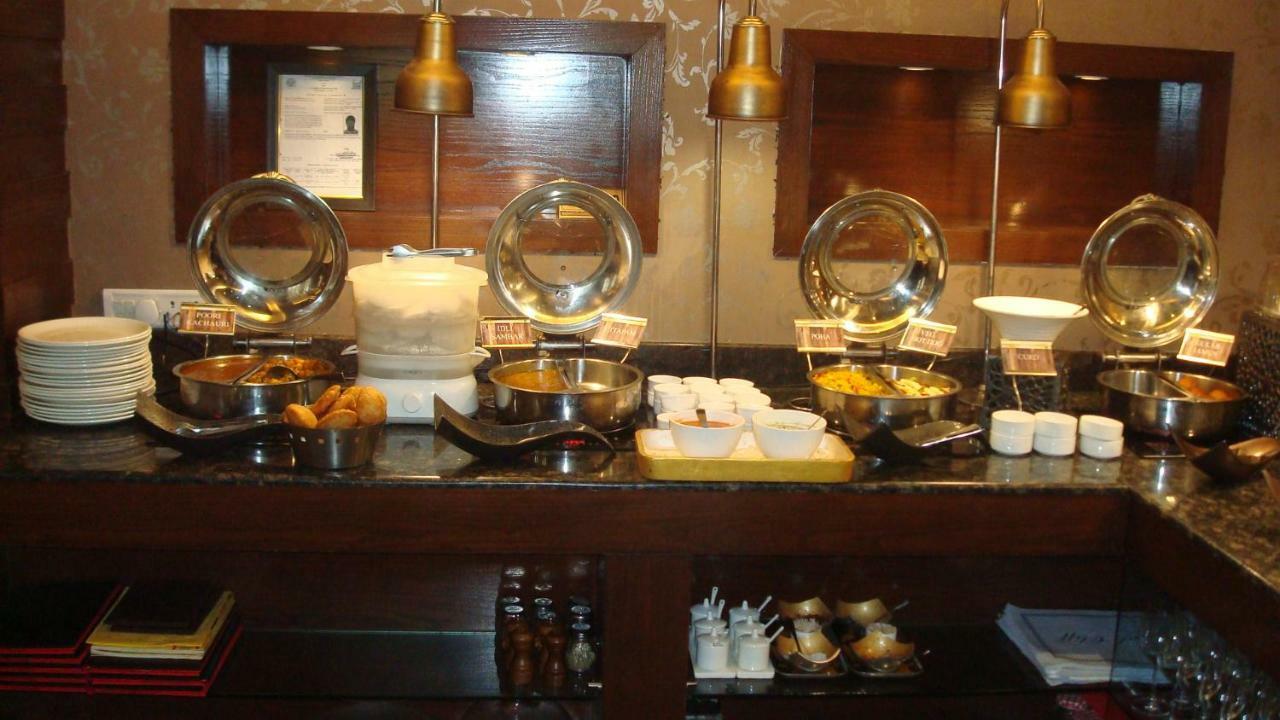皇家克里夫酒店 坎普尔 外观 照片